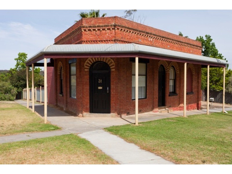 31 Reginald  Street, Quarry Hill VIC 3550