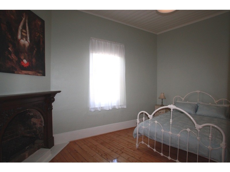 31 Reginald  Street, Quarry Hill VIC 3550