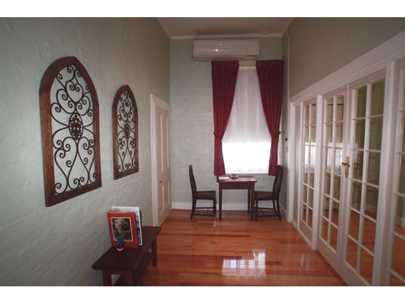 31 Reginald  Street, Quarry Hill VIC 3550