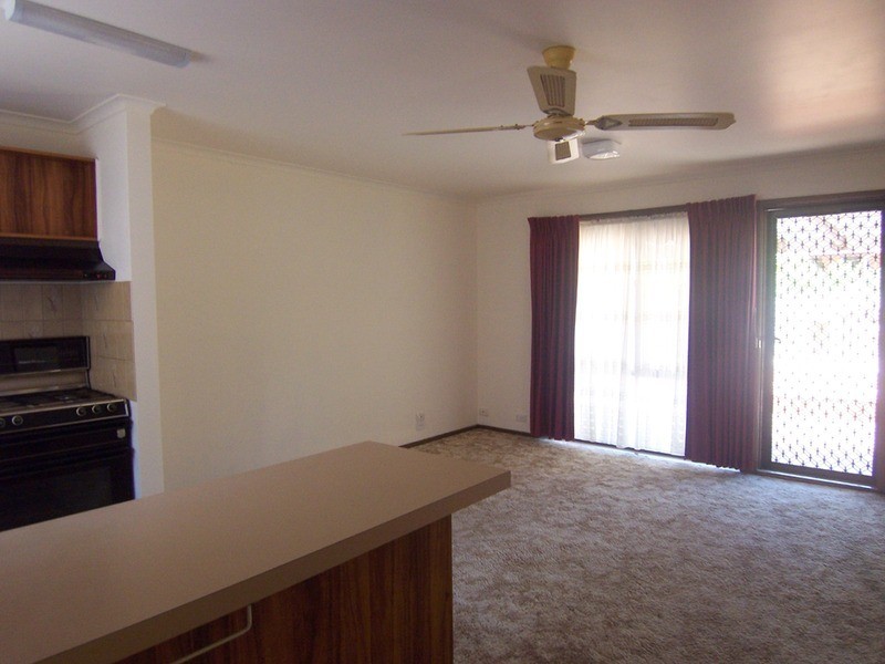 4 Seaton Grove, Golden Square VIC 3555