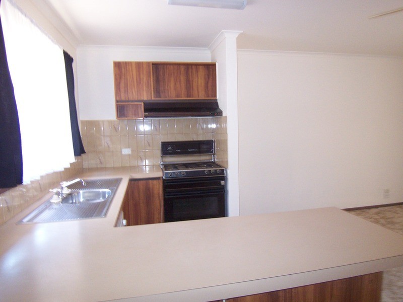 4 Seaton Grove, Golden Square VIC 3555