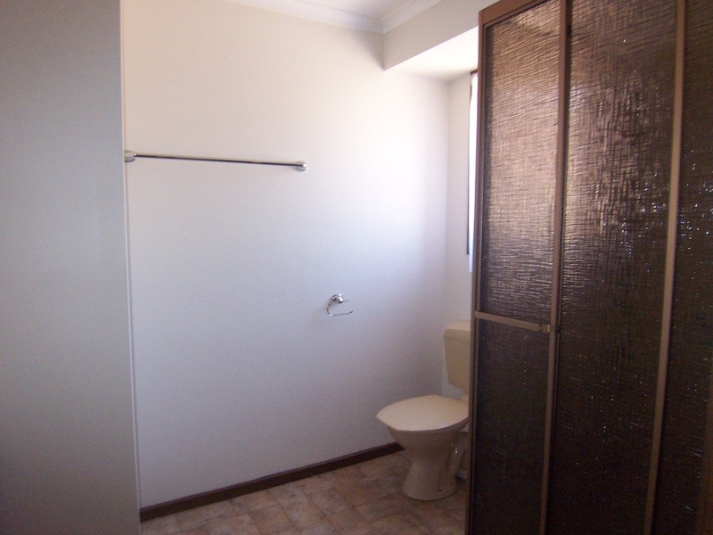 4 Seaton Grove, Golden Square VIC 3555