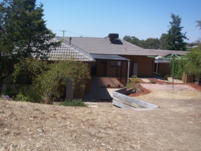 4 Seaton Grove, Golden Square VIC 3555