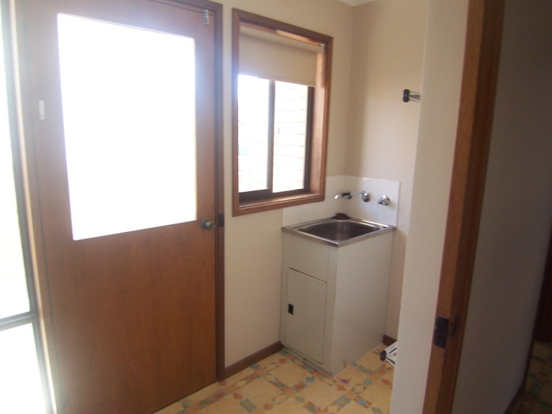 21A Nish Street, Flora Hill VIC 3550