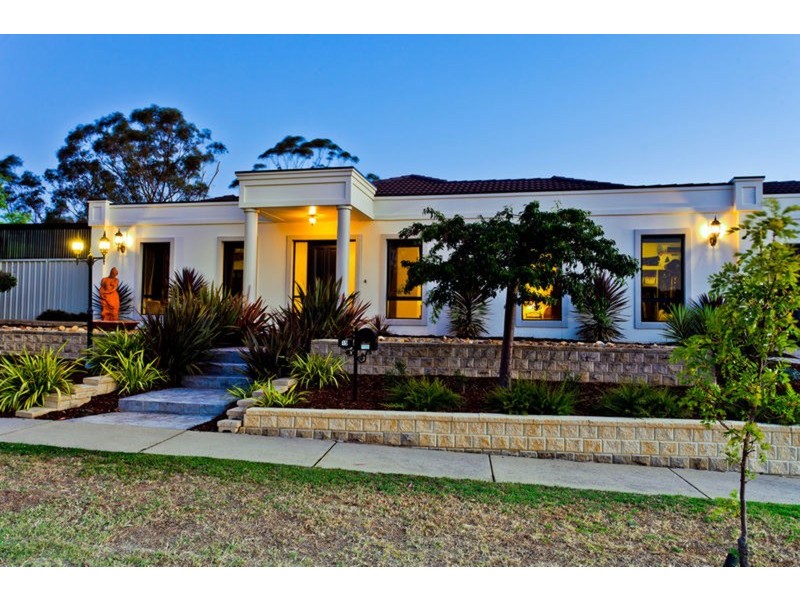 15 Penzance Avenue, Golden Square VIC 3555