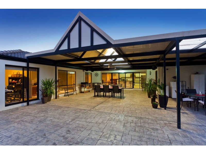 15 Penzance Avenue, Golden Square VIC 3555