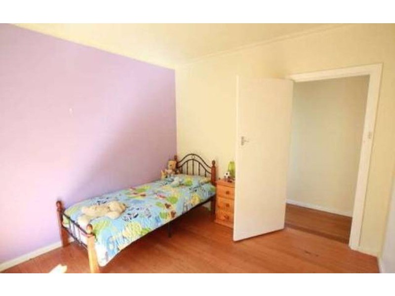 8 Woods Street, Kennington VIC 3550