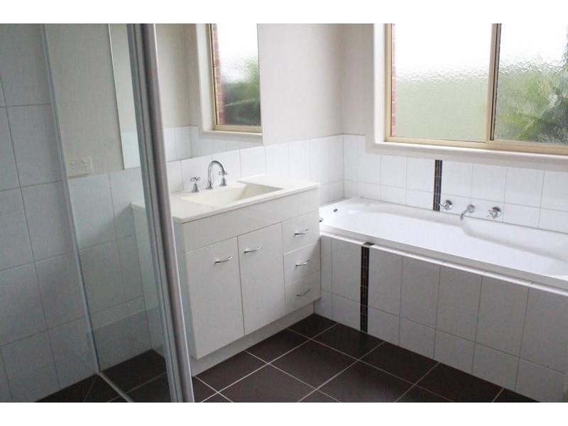 182 Myrtle Road, Epsom VIC 3551