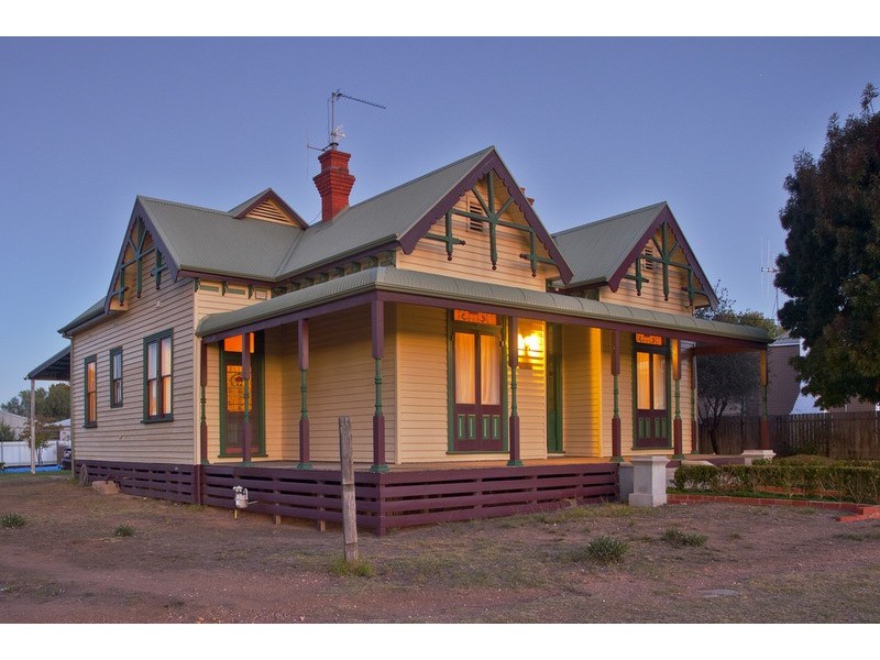 6 Butts Road, Eaglehawk VIC 3556