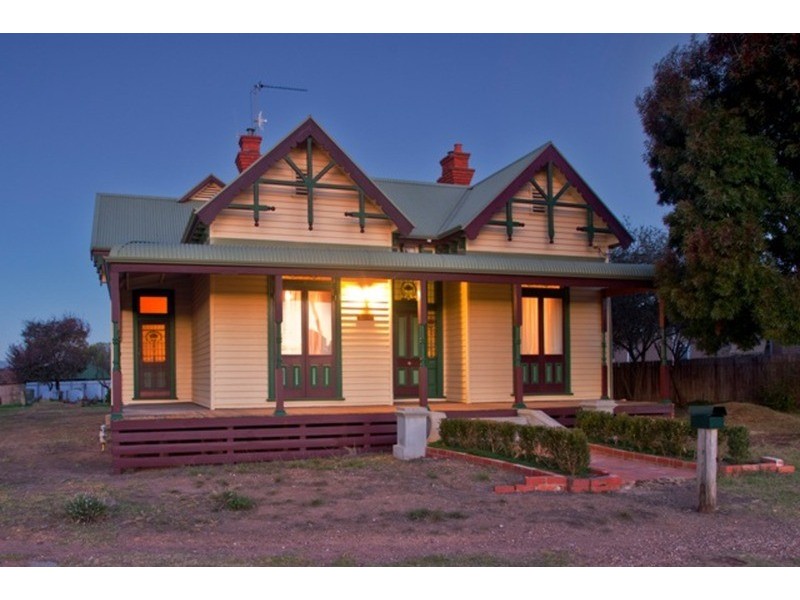 6 Butts Road, Eaglehawk VIC 3556