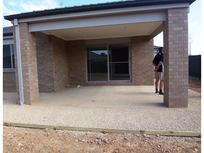 266 Station Street, Epsom VIC 3551