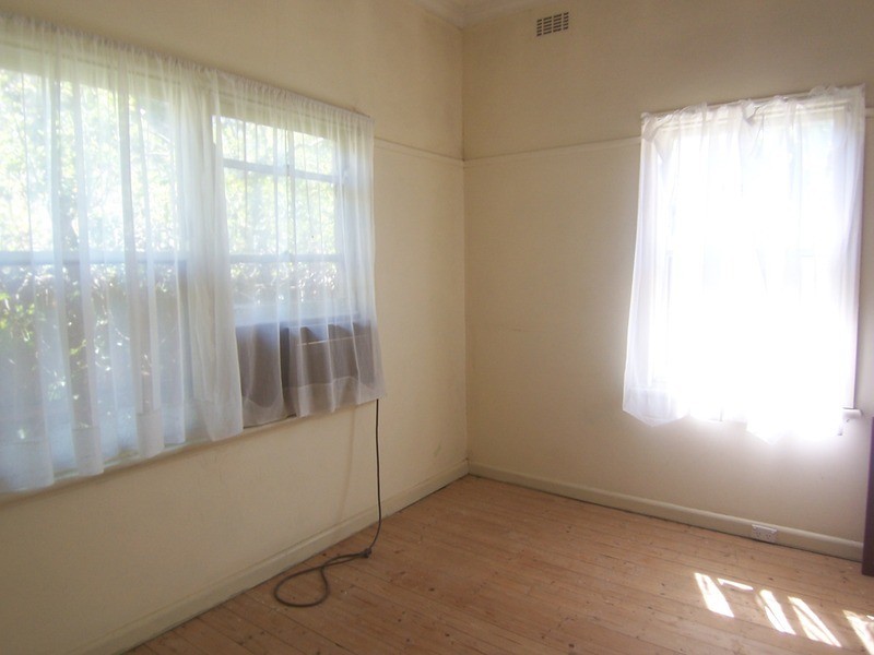 57 Russell Street, Quarry Hill VIC 3550