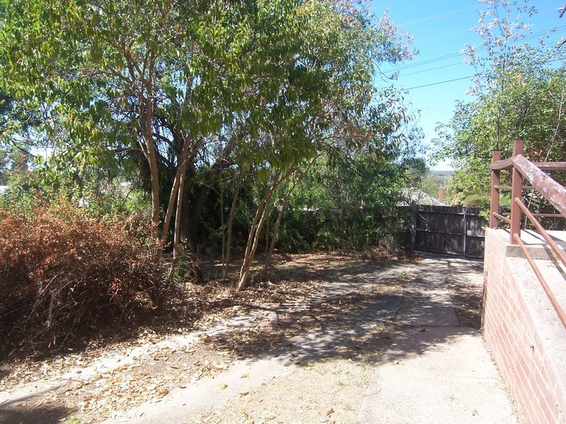 57 Russell Street, Quarry Hill VIC 3550