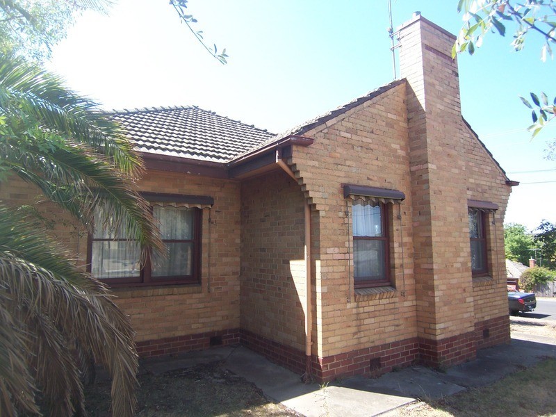 57 Russell Street, Quarry Hill VIC 3550