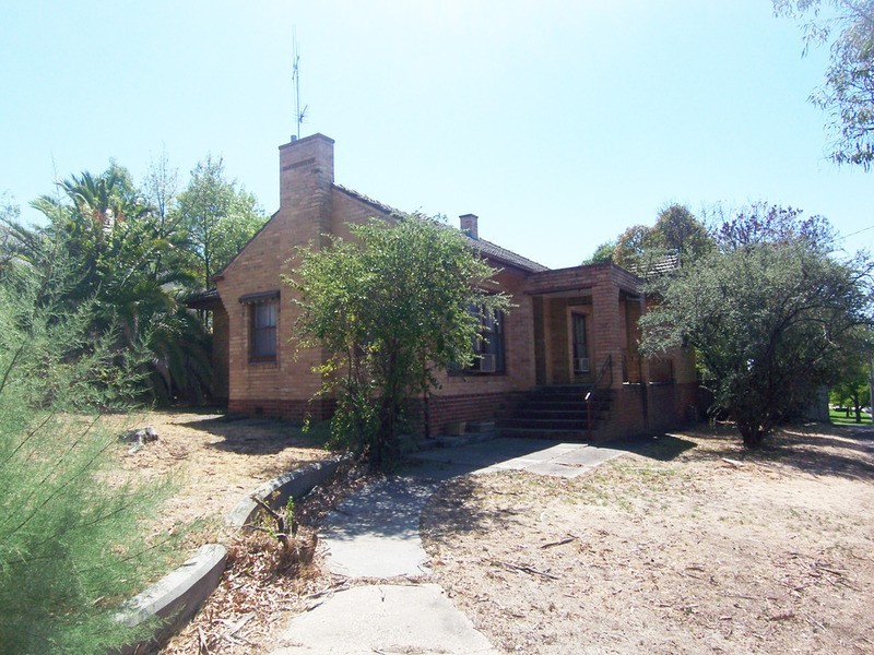 57 Russell Street, Quarry Hill VIC 3550