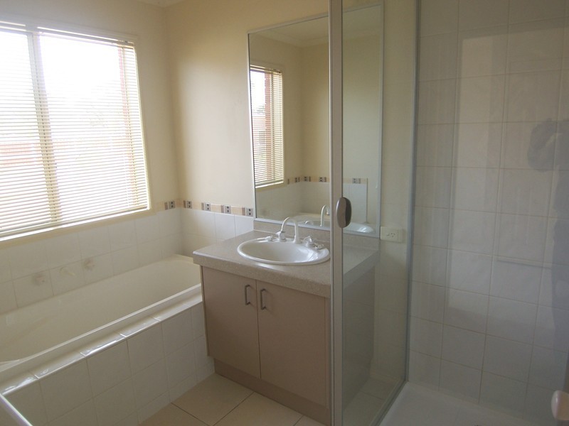 66 Racecourse Road, Epsom VIC 3551