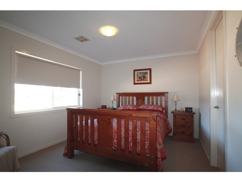 12 Arlington Court, Maiden Gully VIC 3551