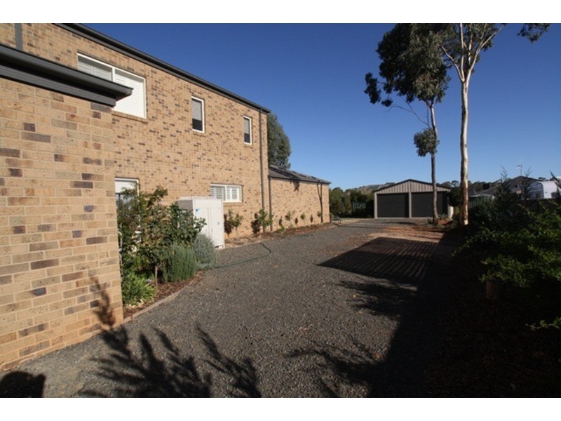 12 Arlington Court, Maiden Gully VIC 3551