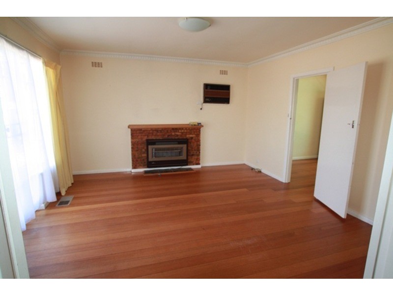 8 Woods Street, Kennington VIC 3550