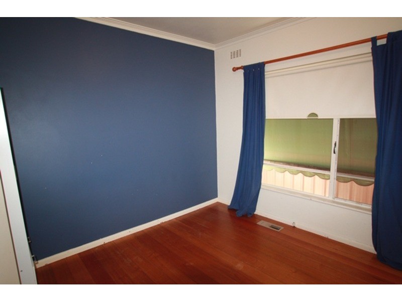 8 Woods Street, Kennington VIC 3550