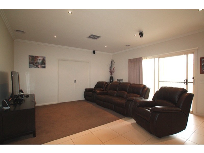 18 Arthurs Crescent, Strathfieldsaye VIC 3551