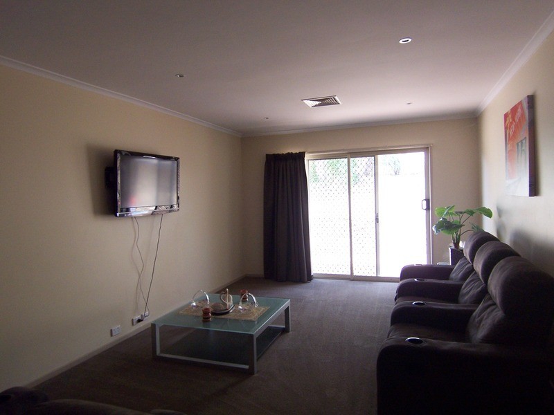 123 Osborne Street, Flora Hill VIC 3550