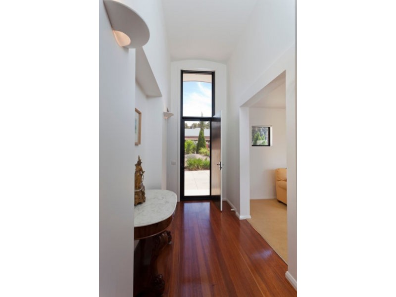 6 Knox Court, Strathdale VIC 3550