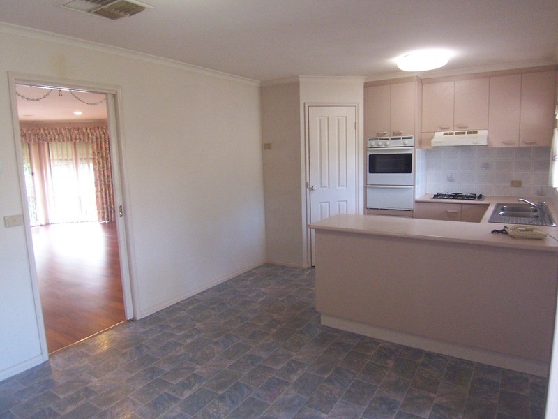 3 McCurrach Place, East Bendigo VIC 3550