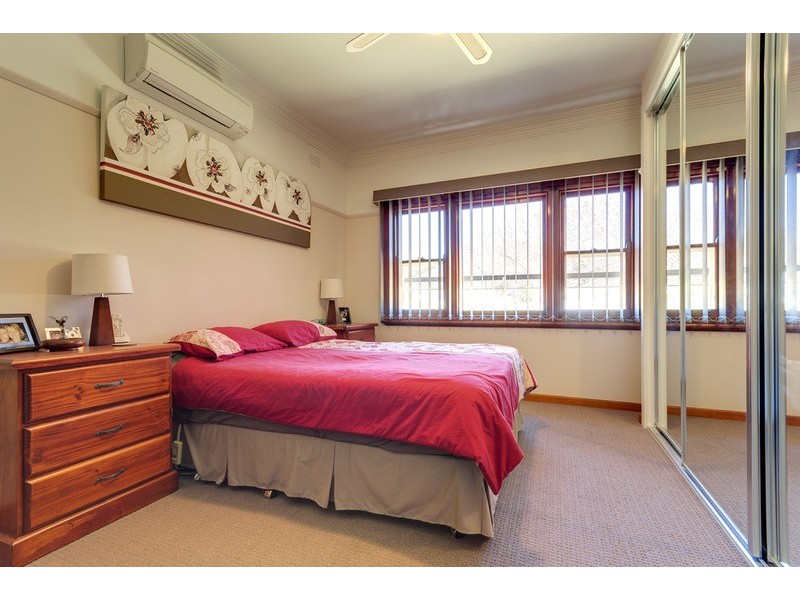7 Royal Avenue, Kennington VIC 3550