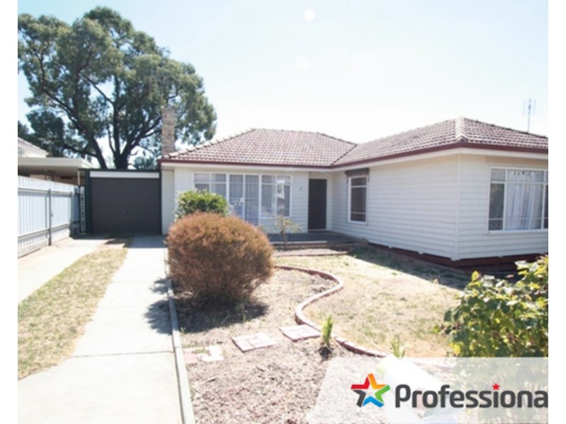 8 Woods Street, Kennington VIC 3550