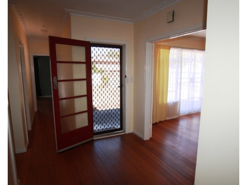 8 Woods Street, Kennington VIC 3550