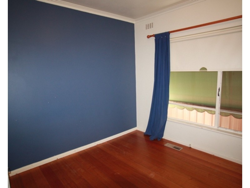 8 Woods Street, Kennington VIC 3550