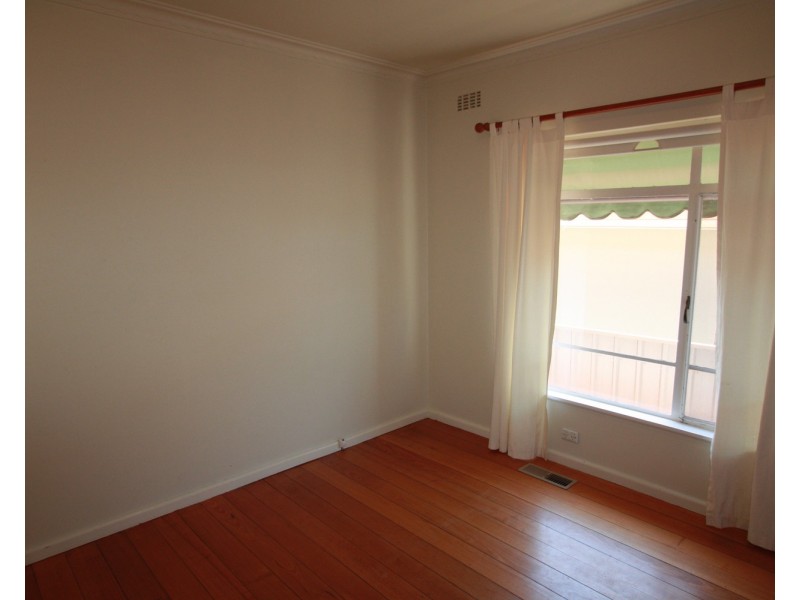 8 Woods Street, Kennington VIC 3550