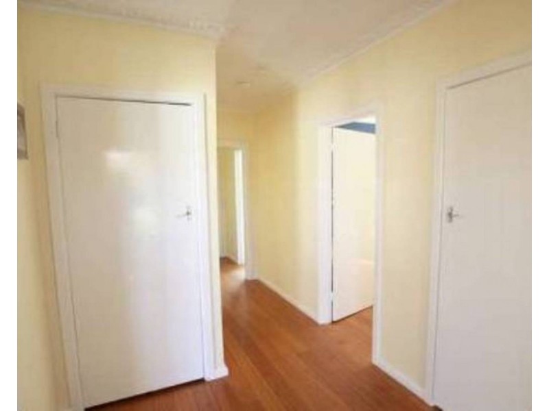 8 Woods Street, Kennington VIC 3550