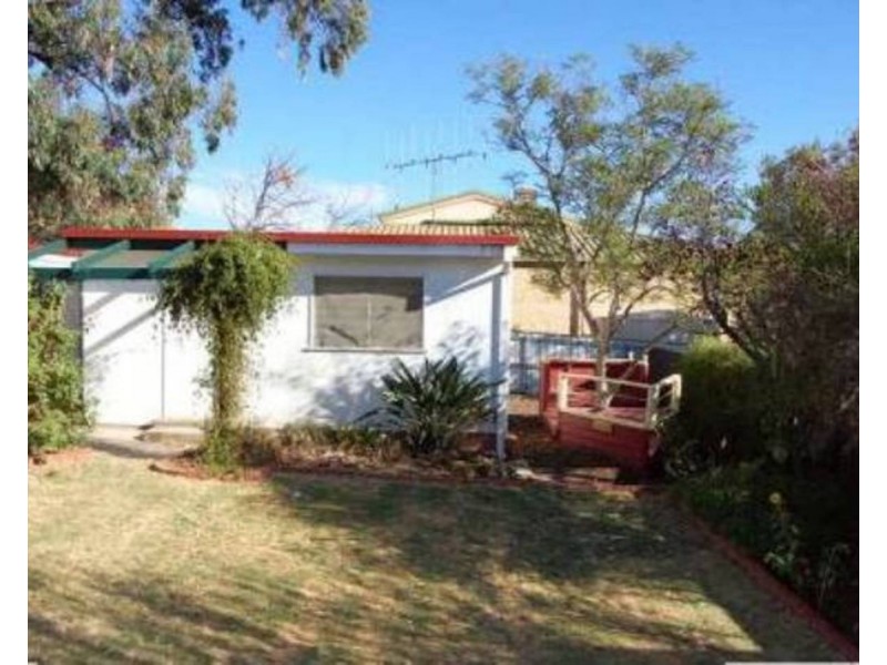 8 Woods Street, Kennington VIC 3550