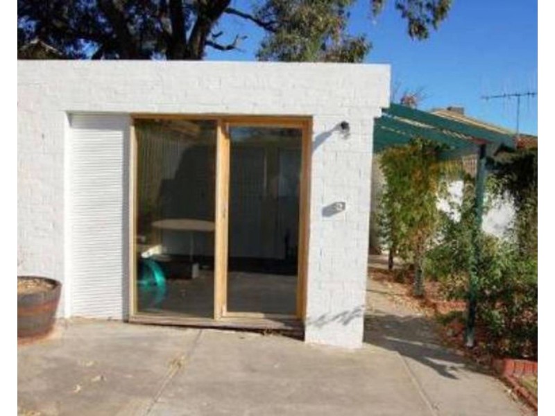 8 Woods Street, Kennington VIC 3550