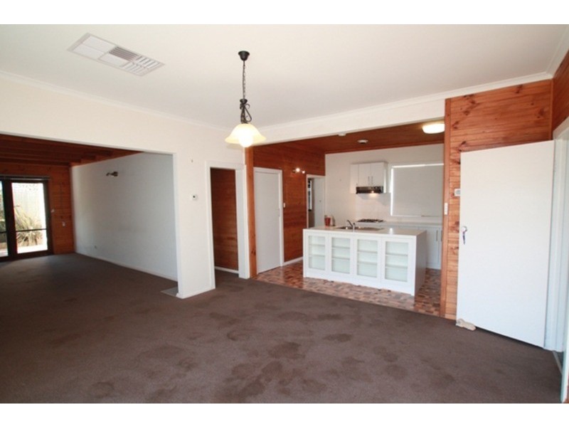 2B Honeysuckle Street, Eaglehawk VIC 3556