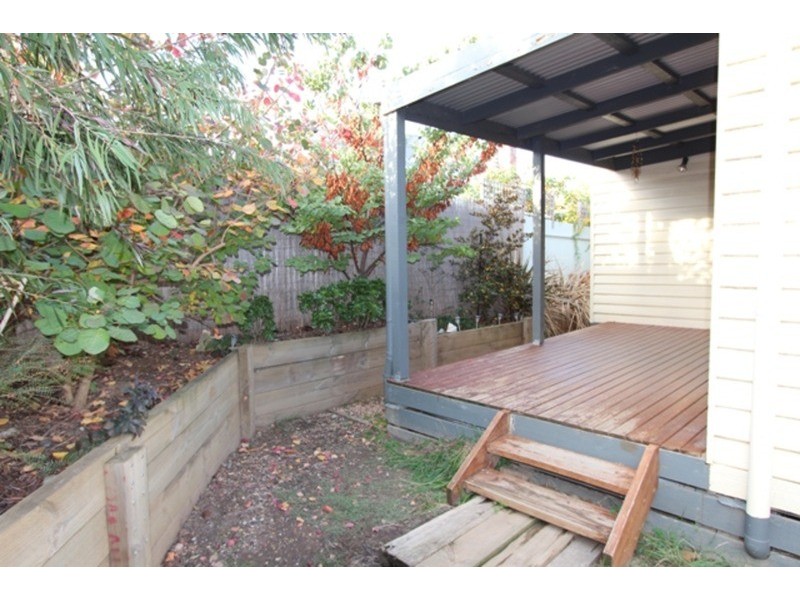 2B Honeysuckle Street, Eaglehawk VIC 3556