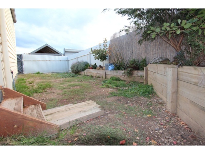 2B Honeysuckle Street, Eaglehawk VIC 3556