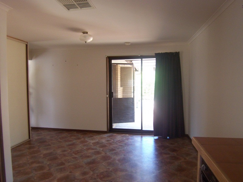 4 Seaton Grove, Golden Square VIC 3555