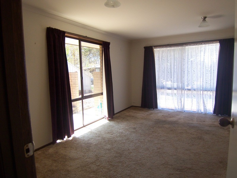 4 Seaton Grove, Golden Square VIC 3555