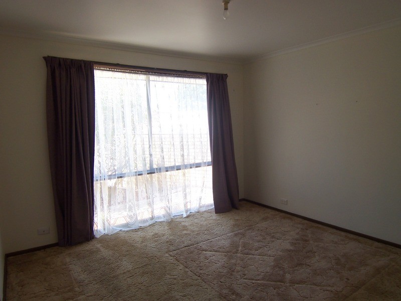 4 Seaton Grove, Golden Square VIC 3555