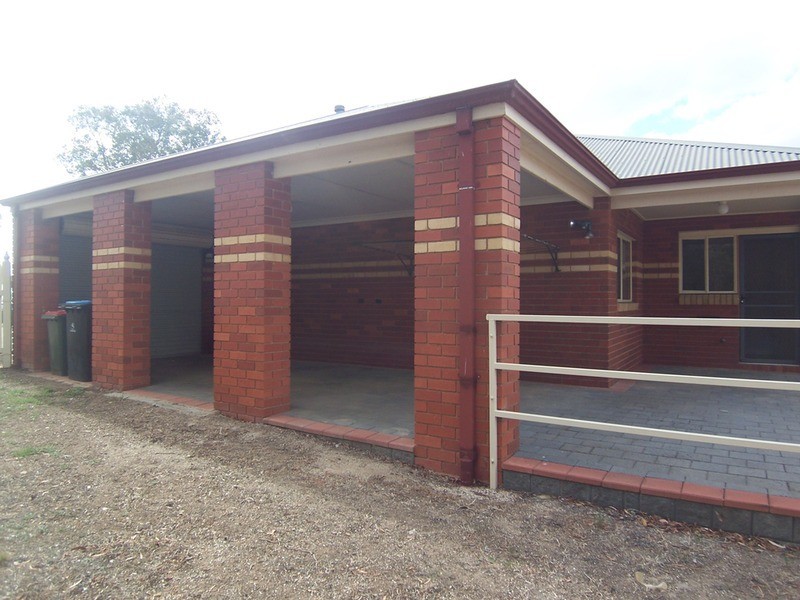 3 Lois Court, Golden Square VIC 3555