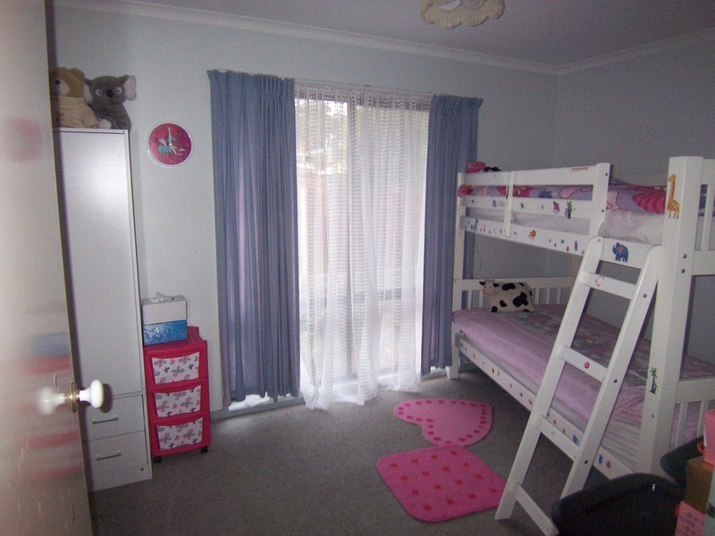 4 Sherman  Crescent, Spring Gully VIC 3550