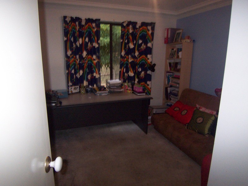 4 Sherman  Crescent, Spring Gully VIC 3550