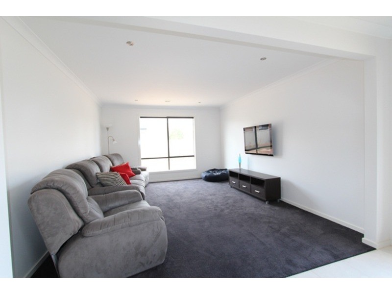 120 Myrtle  Road, Ascot VIC 3551