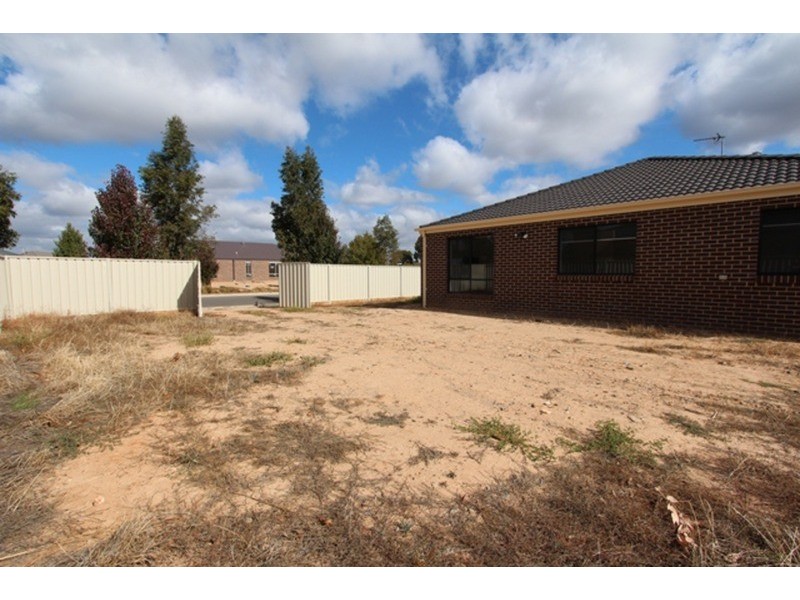 120 Myrtle  Road, Ascot VIC 3551