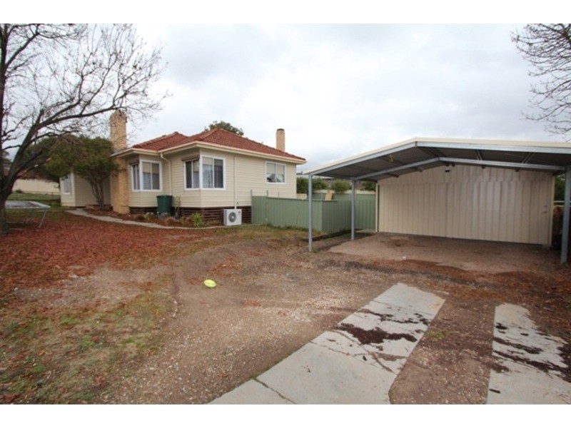 20 Lansell Street, Kangaroo Flat VIC 3555