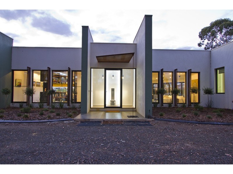 5 Leslie Place, Junortoun VIC 3551