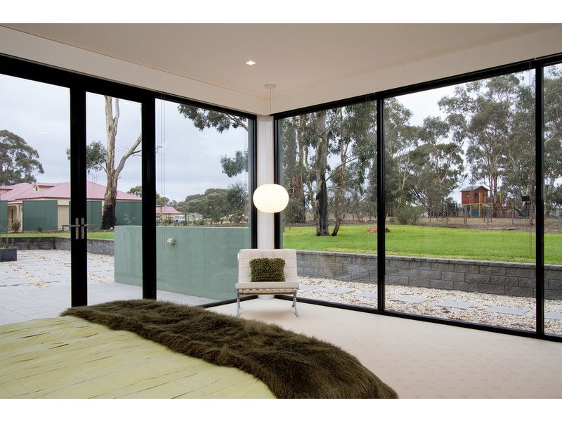 5 Leslie Place, Junortoun VIC 3551